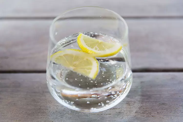 water-with-lemon
