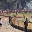 Incidentes, armas y detenidos en el multitudinario banderazo estudiantil en la Plaza Independencia