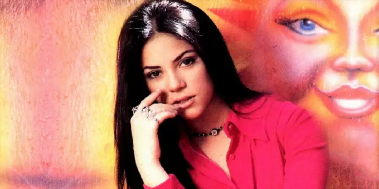 shakira 90s