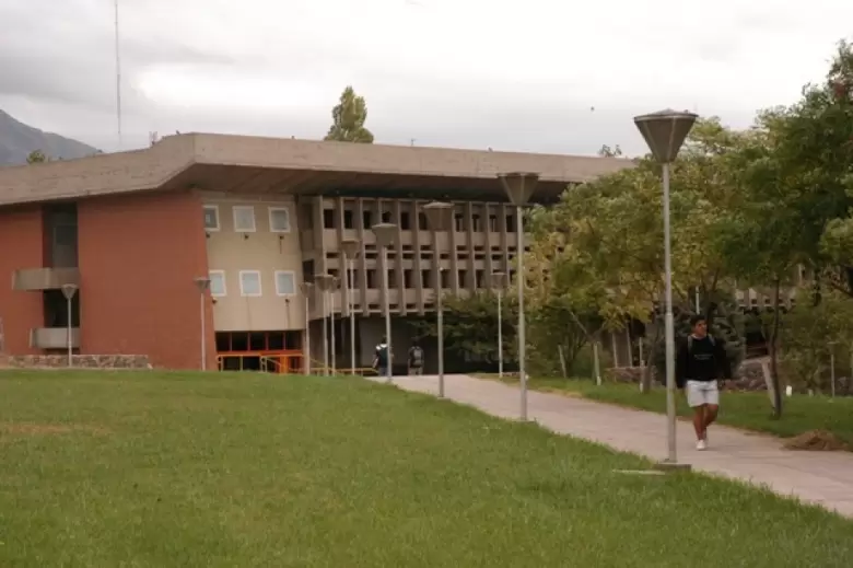 Universidad de cuyo ciencias políticas