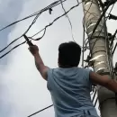 Un hombre murió electrocutado mientras robaba cables en Las Heras