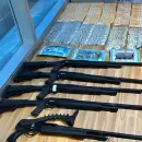 Allanaron locales de ventas de empanadas que eran b�nkers de armas y millones de pesos
