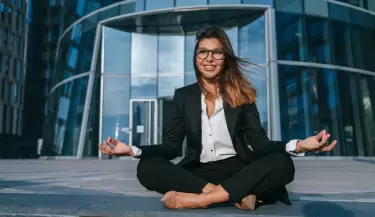 meditacion estres ansiedad oficina
