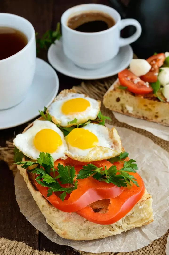 desayuno con huevos
