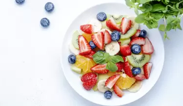 C�mo mejorar el sue�o: especialistas recomiendan seis frutas para dormir mejor