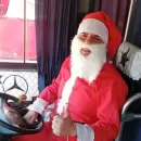 Sebasti�n, el chofer del grupo 760 que se visti� de Pap� Noel para llevar alegr�a hasta Agrelo