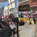 (Videos) Enfrentamientos y esc�ndalo: Veganos irrumpieron al grito de "Asesinos, dejen a los animales en paz"