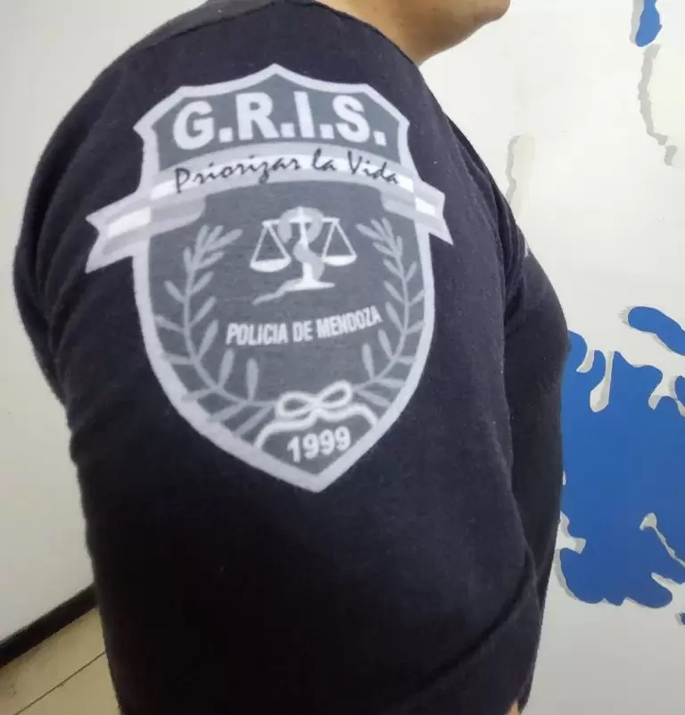 Reconocimiento a once policías y una agente penitenciaria
