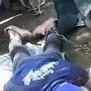 Indignante: Una mujer con s�ndrome de Down fue hallada encadenada en la cucha de un perro