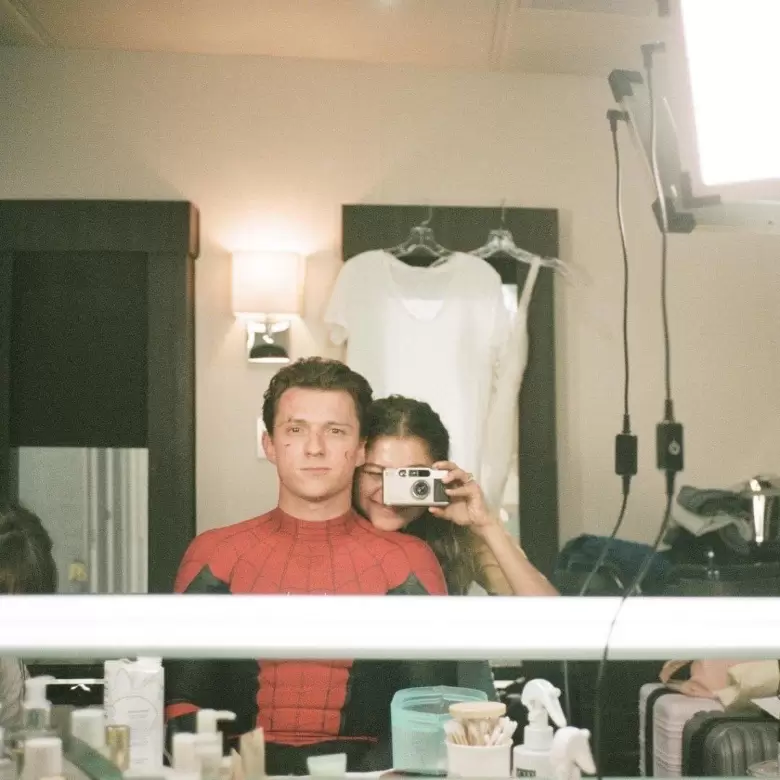 zendaya y tom holland spiderman