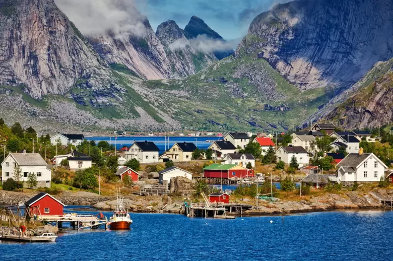 NORUEGA OFRECE OPORTUNIDADES PARA HABLANTES DE ESPAÑOL