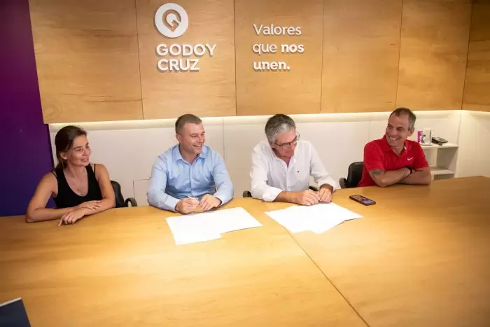 Construir�n dos nuevas canchas de P�del en Godoy Cruz