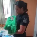Heroico gesto: Polic�as ayudaron a una mujer a dar a luz a una beb� en su casa en San Mart�n