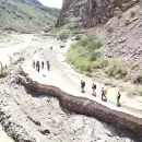 Rescates en Mendoza: efectivos trabajan contrarreloj para asistir a damnificados por la crecida del r�o