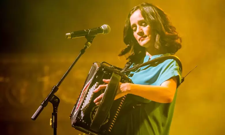 julieta venegas
