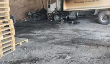 Voraz incendio en galp�n municipal de Lavalle