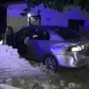(Video) Un auto se incrust� en una casa tras chocar con motochorros