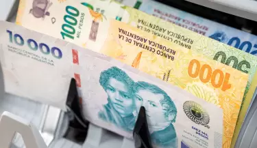 dinero pesos