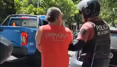 Locura total en plena avenida