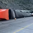Espectacular accidente de un camionero en los Caracoles: piden circular con precauci�n