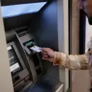 Oprimir esta tecla es clave para evitar estafas en el cajero autom�tico: descubr� cual es