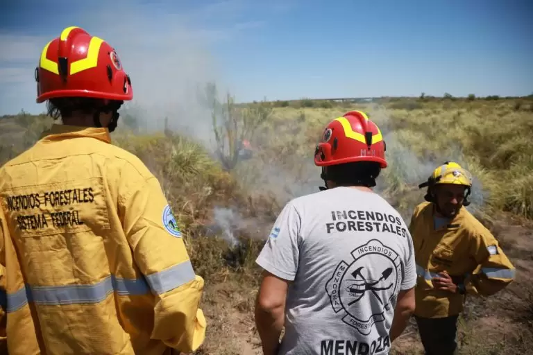 Refuerzos y defensa contra incendios en San Rafael