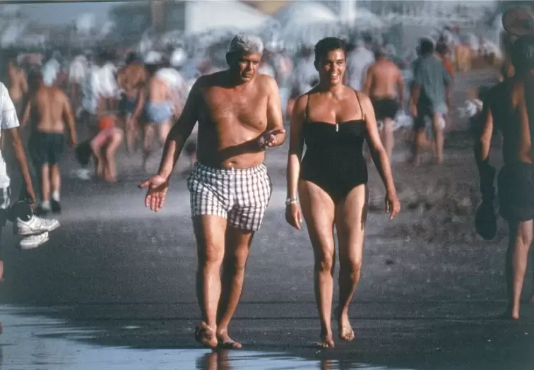 La fotografía de Alfredo Yabran junto a su esposa en un balneario de Pinamar.