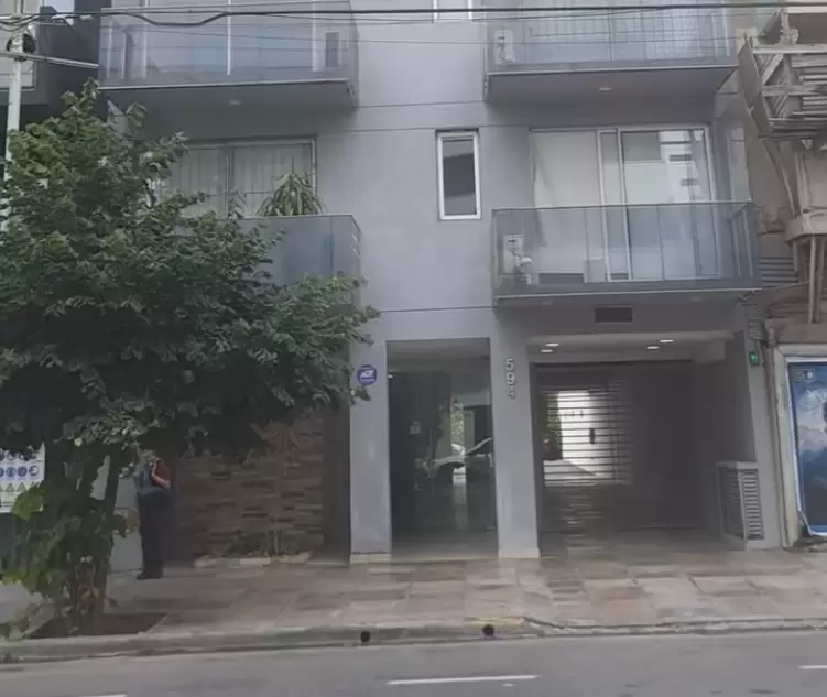 El departamento en donde se encontraba la mujer que denunció ser obligada a prostituirse por su pareja.