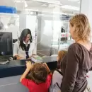 Atenci�n mayores: el Gobierno confirm� un cambio en el permiso de viaje para menores al exterior