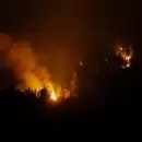 El incendio en El Bols�n se descontrol� y oblig� a evacuar de urgencia 700 casas