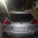 Detuvieron a una pareja que robaba autos con inhibidores en supermercados