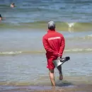 Un turista argentino golpe� al guardavidas que salv� a su hijo y justific�: "le pagan para eso"
