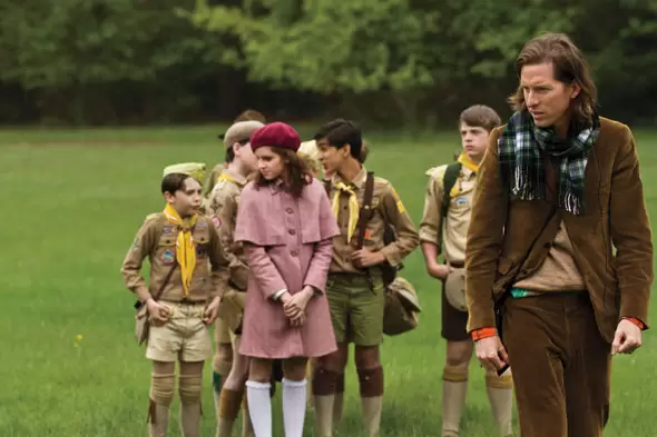 Wes Anderson dirigiendo Moonrise Kingdom