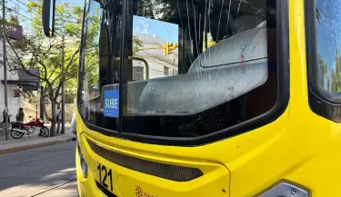 accidente-dos-mujeres-atropelladas-micro-godoy-cruzjpg