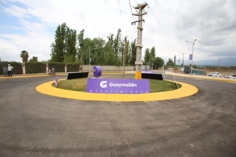 Inauguraci�n de la rotonda de Elpidio Gonz�lez y Estrada