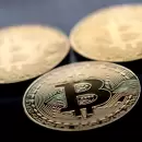 Se derrumb� el Bitcoin, en medio de hackeos masivos y tensiones econ�micas globales