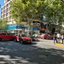 Fuerte accidente en Ciudad: un auto choc� a una moto que intent� adelantarse