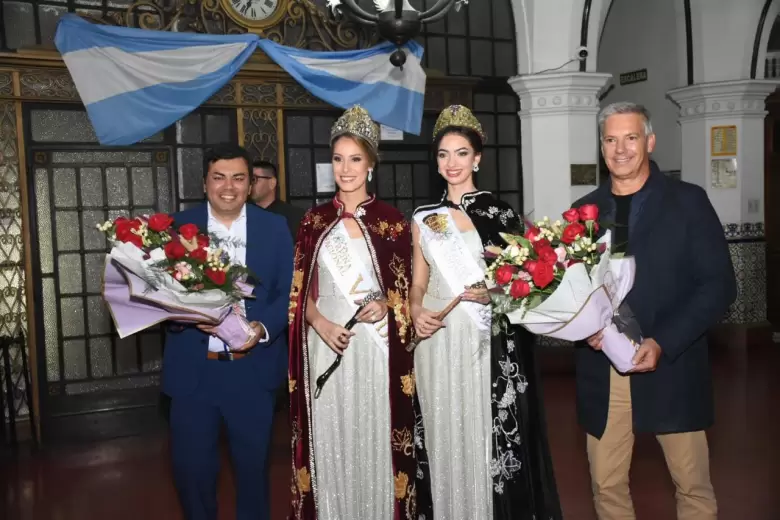 serenata de reinas 2025