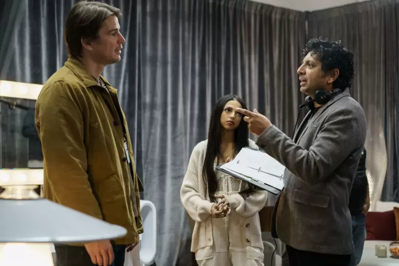 shyamalan en el set de trap