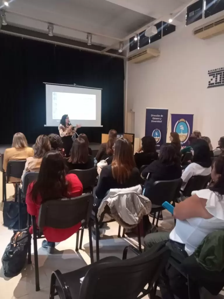Presentaci�n de la plataforma educativa de la Direcci�n de G�nero y Diversidad