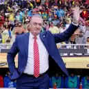 (Video) El abrazo de Alfaro con un empleado de supermercado que emocion� a Paraguay