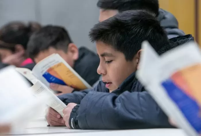 clases leer escuela alumnos