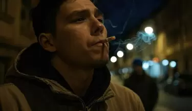 El cigarrillo, la noche y la ciudad desierta