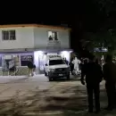 Femicidio en Rivadavia: mat� a su expareja en un comercio, se apu�al� y tambi�n muri�