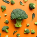 Cuál es la forma correcta de cocinar brócoli y preservar sus nutrientes, según científicos
