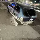 Una conductora perdi� el control y choc� contra el guardarra�l en el Acceso Sur
