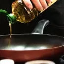 Anmat proh�be en todo el pa�s una marca de cosm�ticos, dos de aceites de oliva y miel, por contener registros falsos