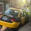 Un taxista borracho terminó adentro de una acequia en Guaymallén