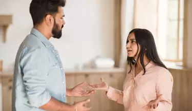 pareja discutiendo 2