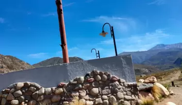 Monumento de la hermandad sin el Cristo